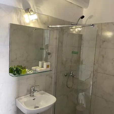 Central Areopolis Rooms Apartment *